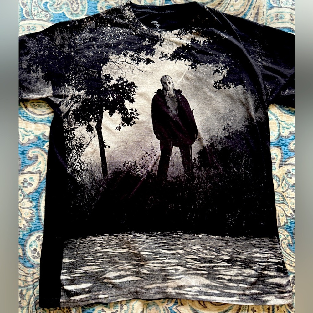 Hot Topic Friday The 13th Jason Voorhees T-Shirt size large
